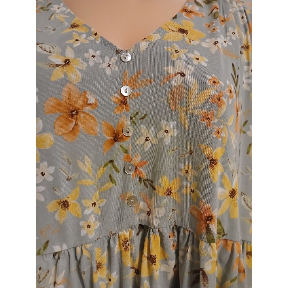 Ladies Top - Picture 2 of 8